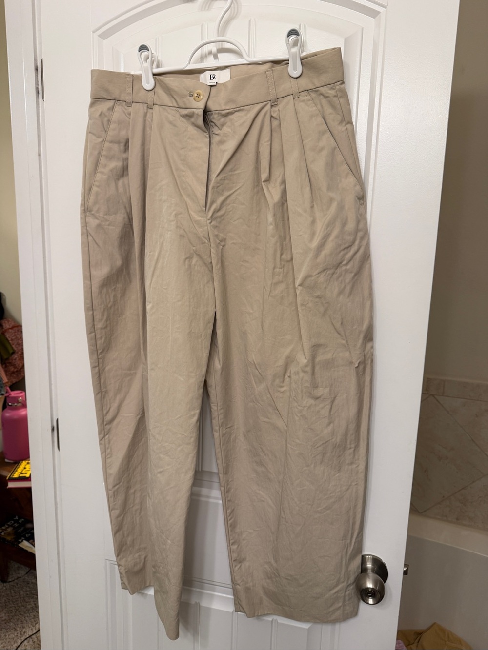 Banana Republic Beige Pleated Women's Trousers
